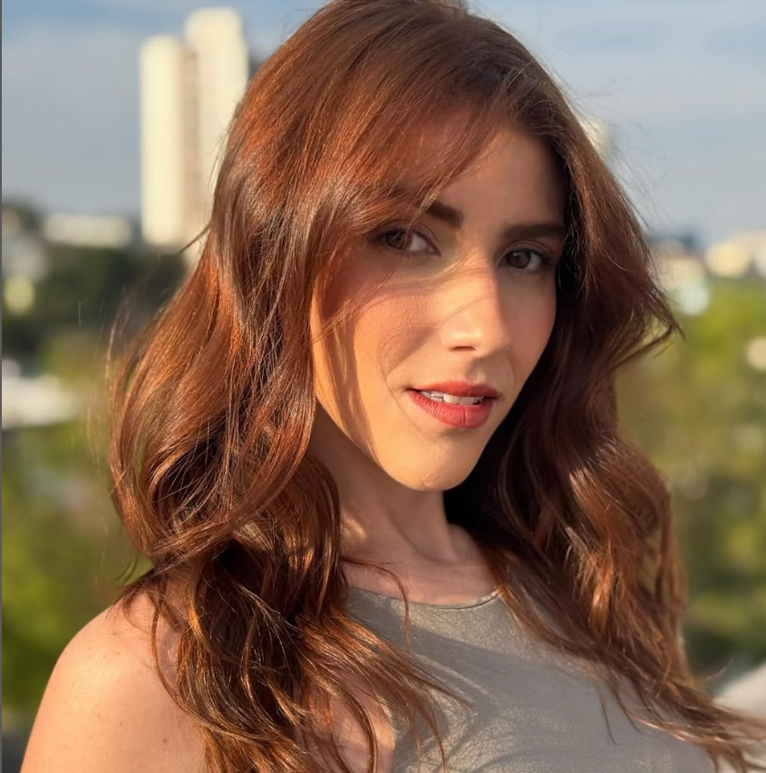 Resultado de coloração profissional ao ar livre - Cliente Myrage Beauty Concept