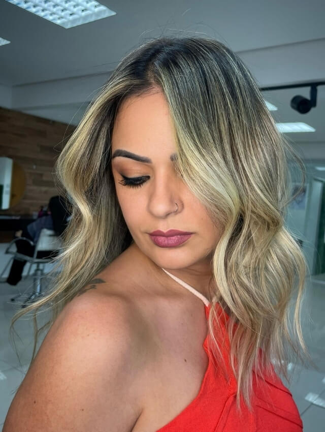 Transformação loiro com ondas naturais - Cliente Myrage Beauty Concept