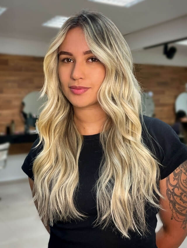 Transformação loiro ondulado com mechas - Cliente Myrage Beauty Concept